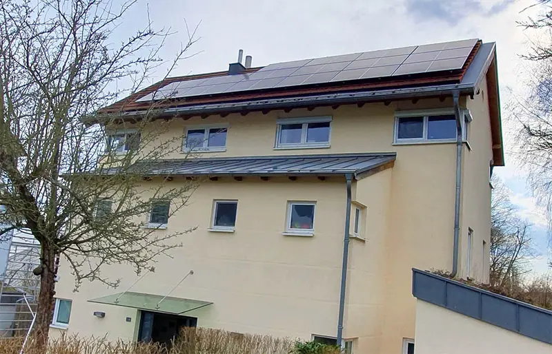 Photovoltaikanlage auf einem Wohnhaus in Wiesbaden